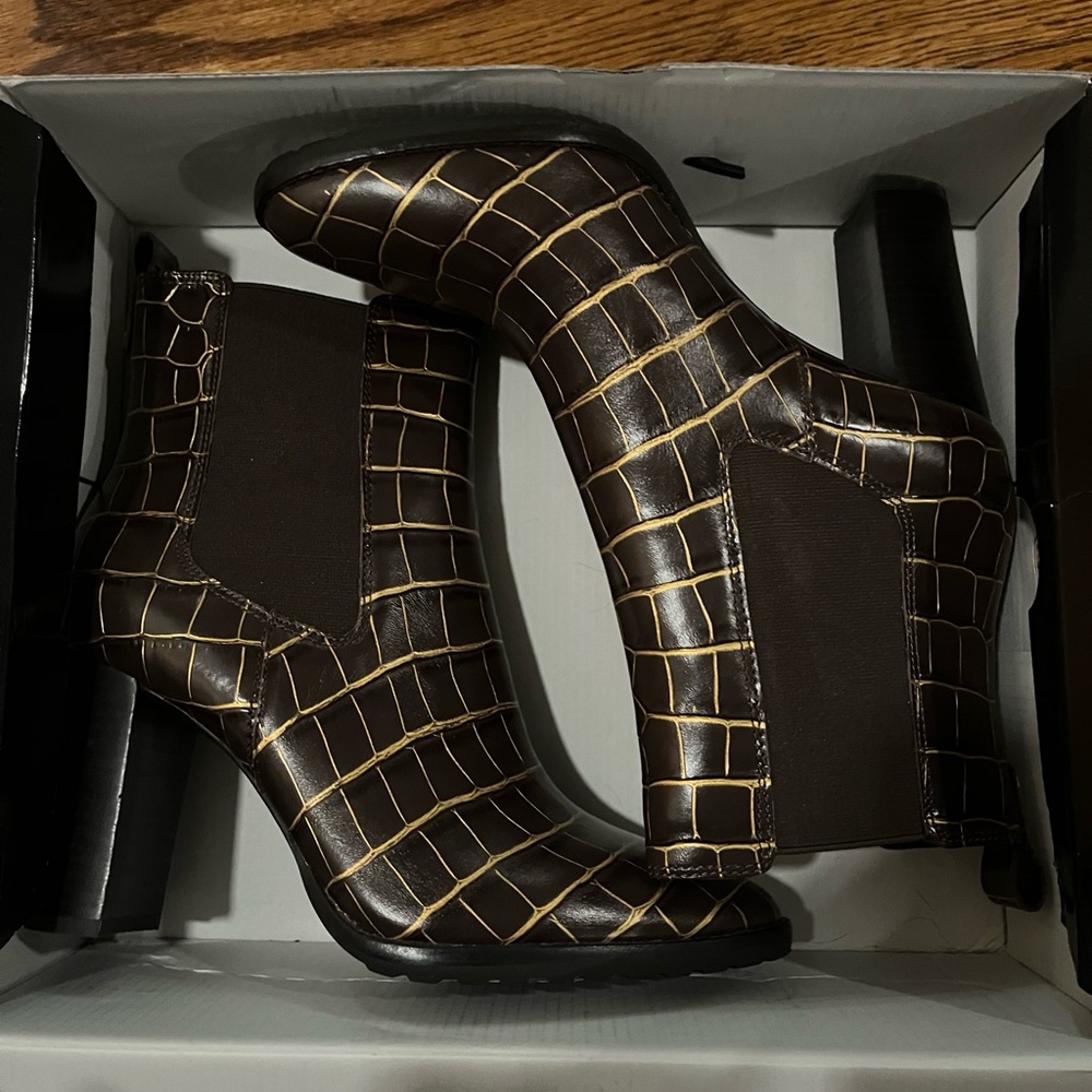 Ralph Lauren Brown Crocodile Pattern Ankle Boots - Picture 7 of 8